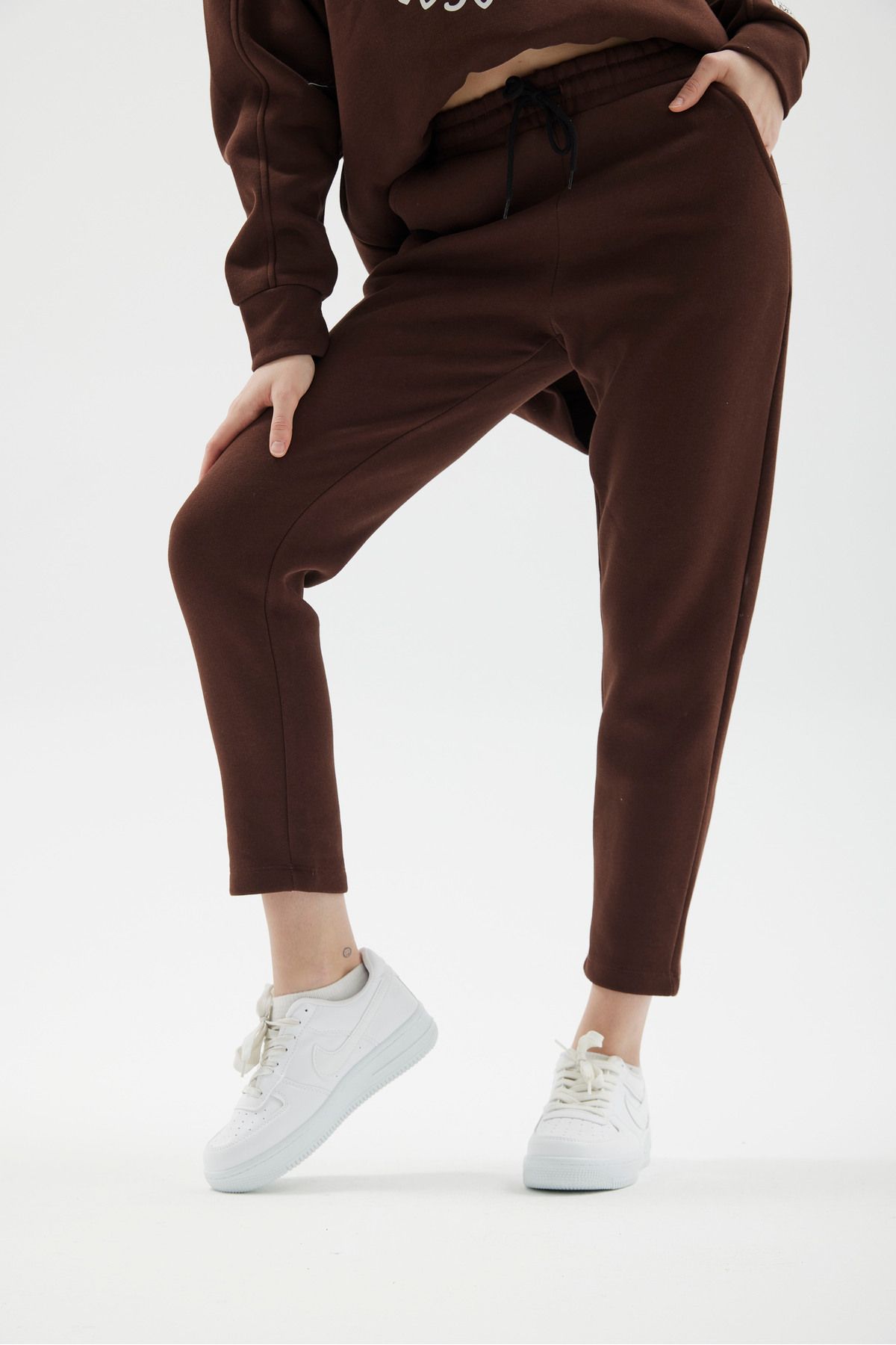 KISA PAÇA BELİ LASTİKLİ CEPLİ RAHAT ÖRME PANTOLON EŞOFMAN