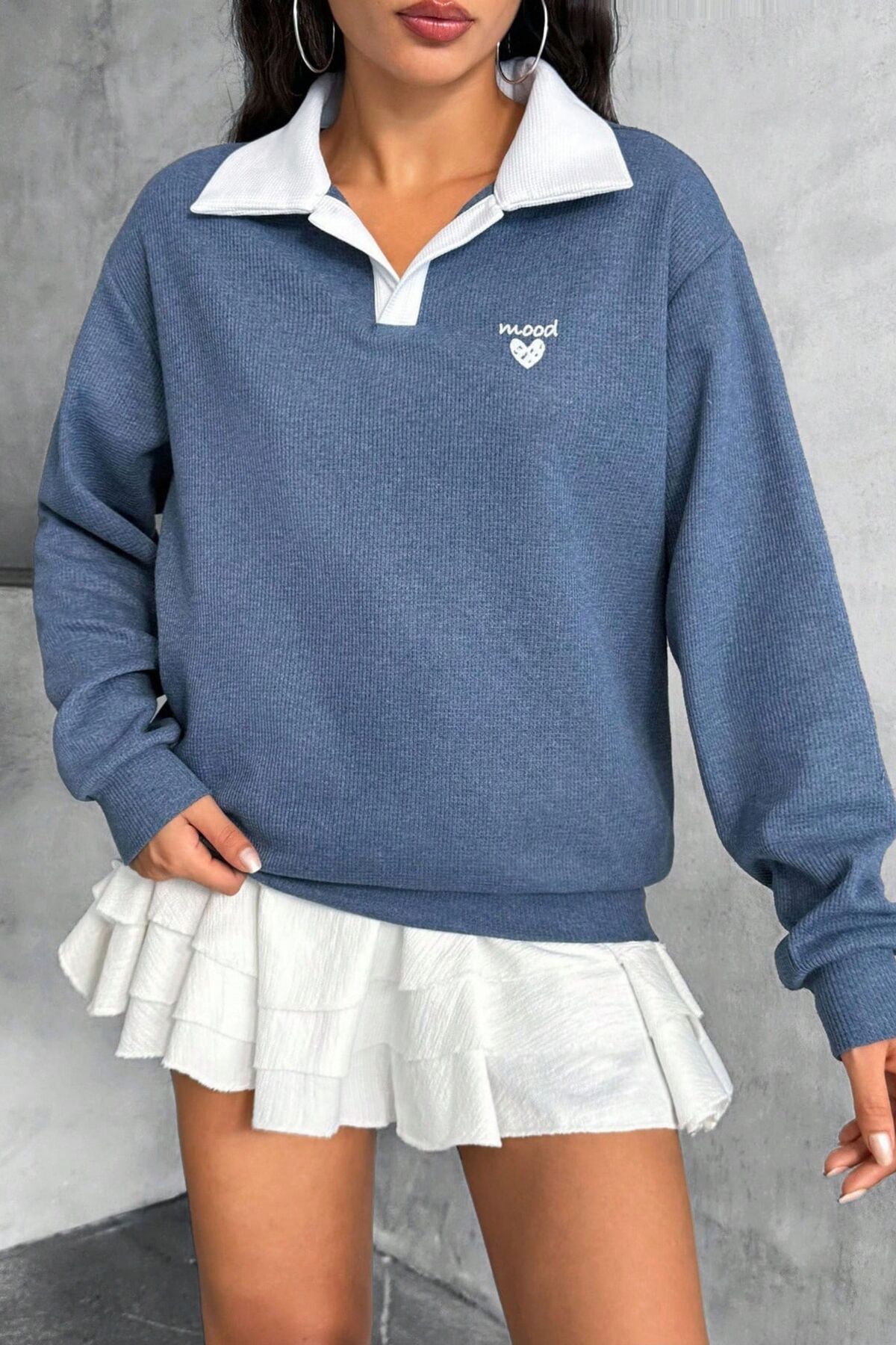 Polo Yaka Kalp Nakış Detaylı Waffle Kumaş Mevsimlik Sweatshirt