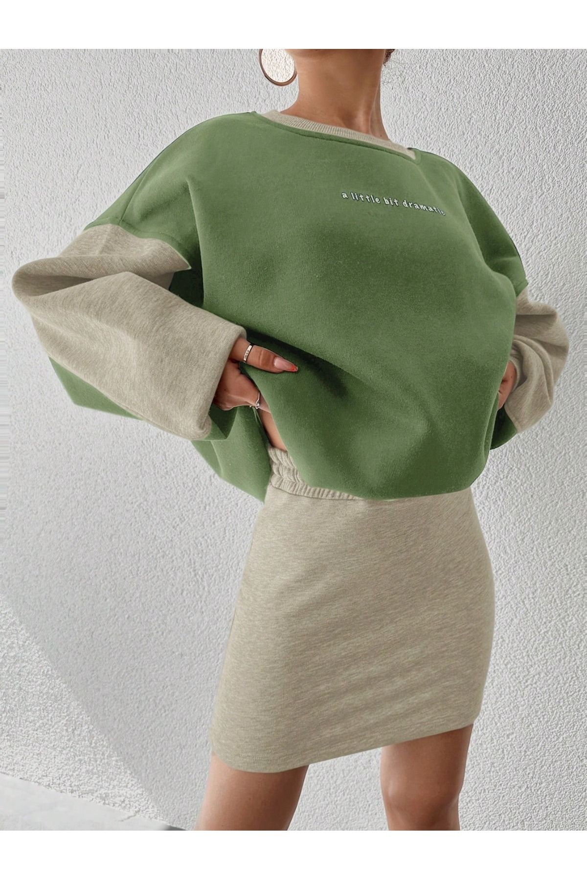 Rahat Kesim Slogan Baskılı Şardonlu Oversize Sweatshirt